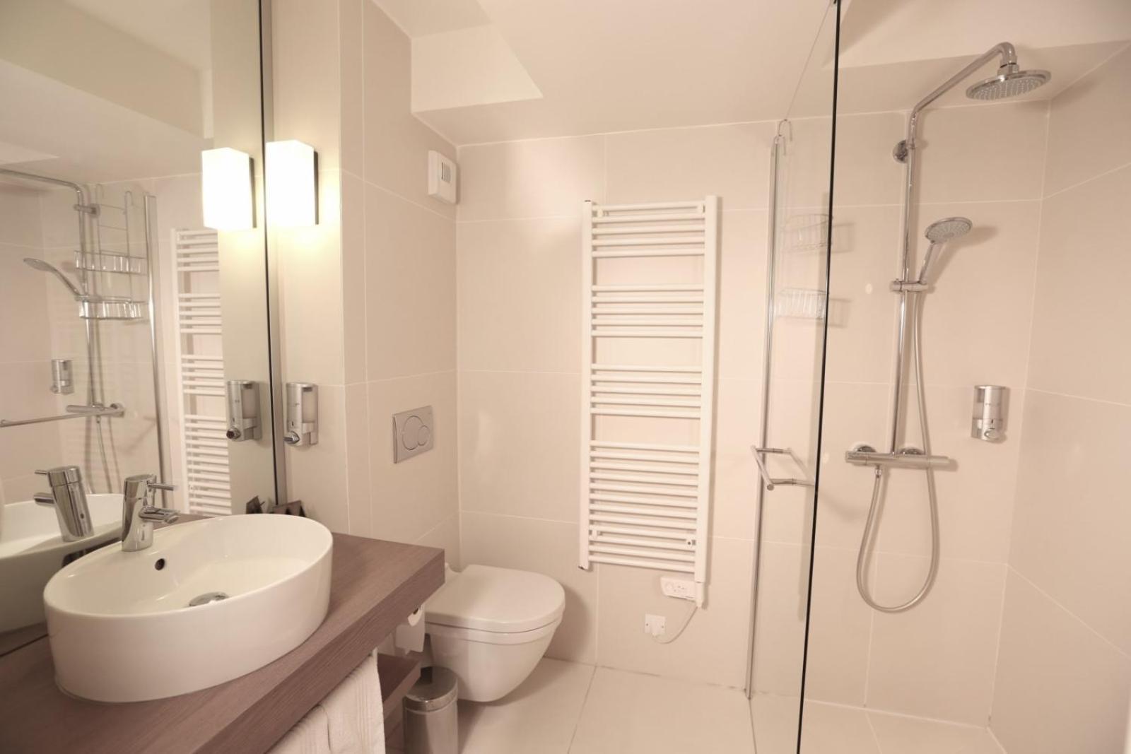 Hotel De La Plage - Hdlp Bormes-les-Mimosas Ngoại thất bức ảnh