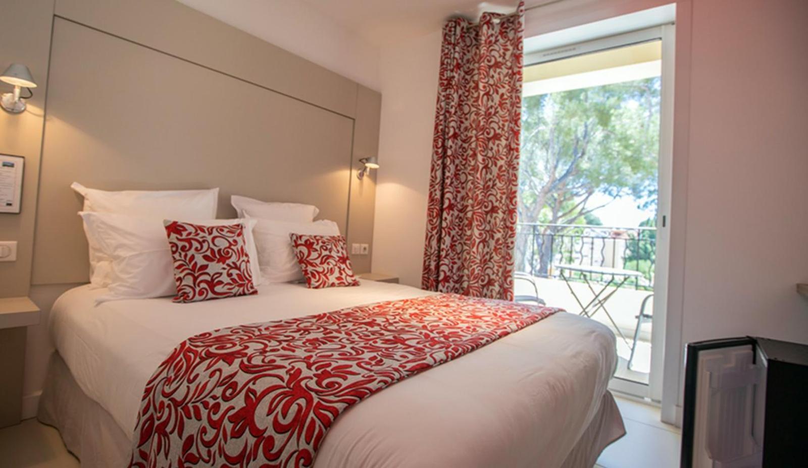 Hotel De La Plage - Hdlp Bormes-les-Mimosas Ngoại thất bức ảnh